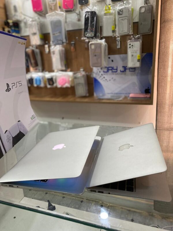 MacBook Air 2017 - Image 6